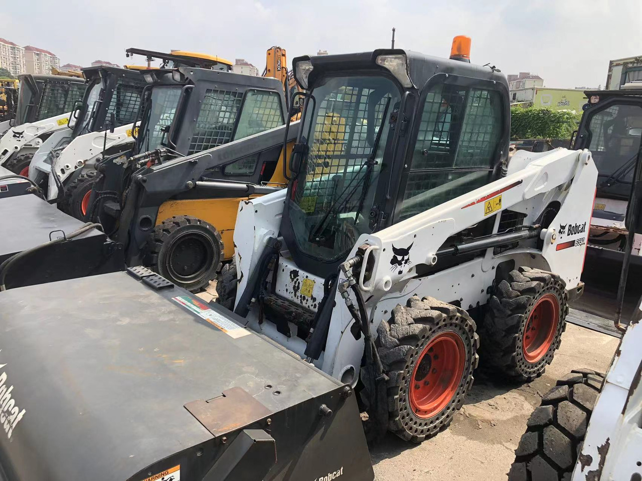 BOBCAT S550 - Mini chargeuse: photos 2 BOBCAT S550 - Mini chargeuse: photos 2