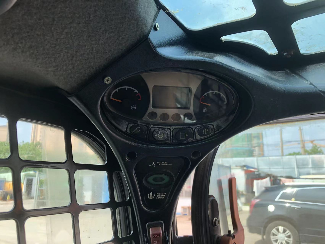 BOBCAT S550 - Mini chargeuse: photos 5 BOBCAT S550 - Mini chargeuse: photos 5