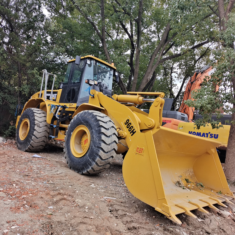 CAT 966 H - Chargeuse sur pneus: photos 1 CAT 966 H - Chargeuse sur pneus: photos 1