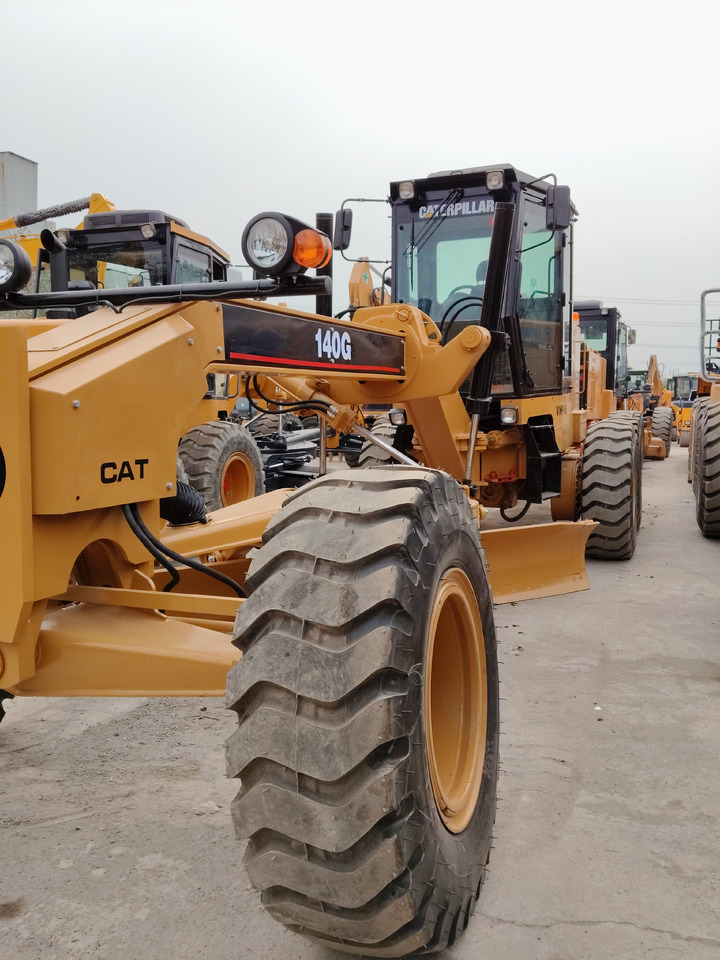CATERPILLAR 140G CAT 140H 140K - Niveleuse: photos 2 CATERPILLAR 140G CAT 140H 140K - Niveleuse: photos 2