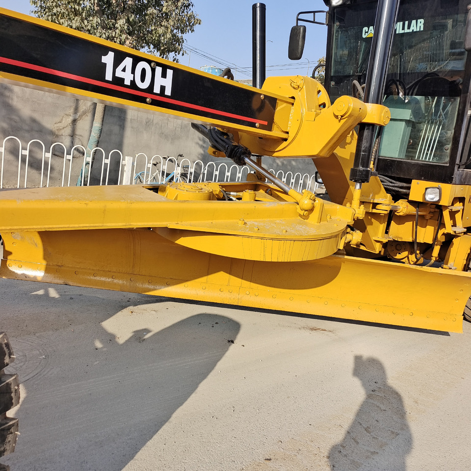 CATERPILLAR 140H CAT 140K 140G - Niveleuse: photos 2 CATERPILLAR 140H CAT 140K 140G - Niveleuse: photos 2