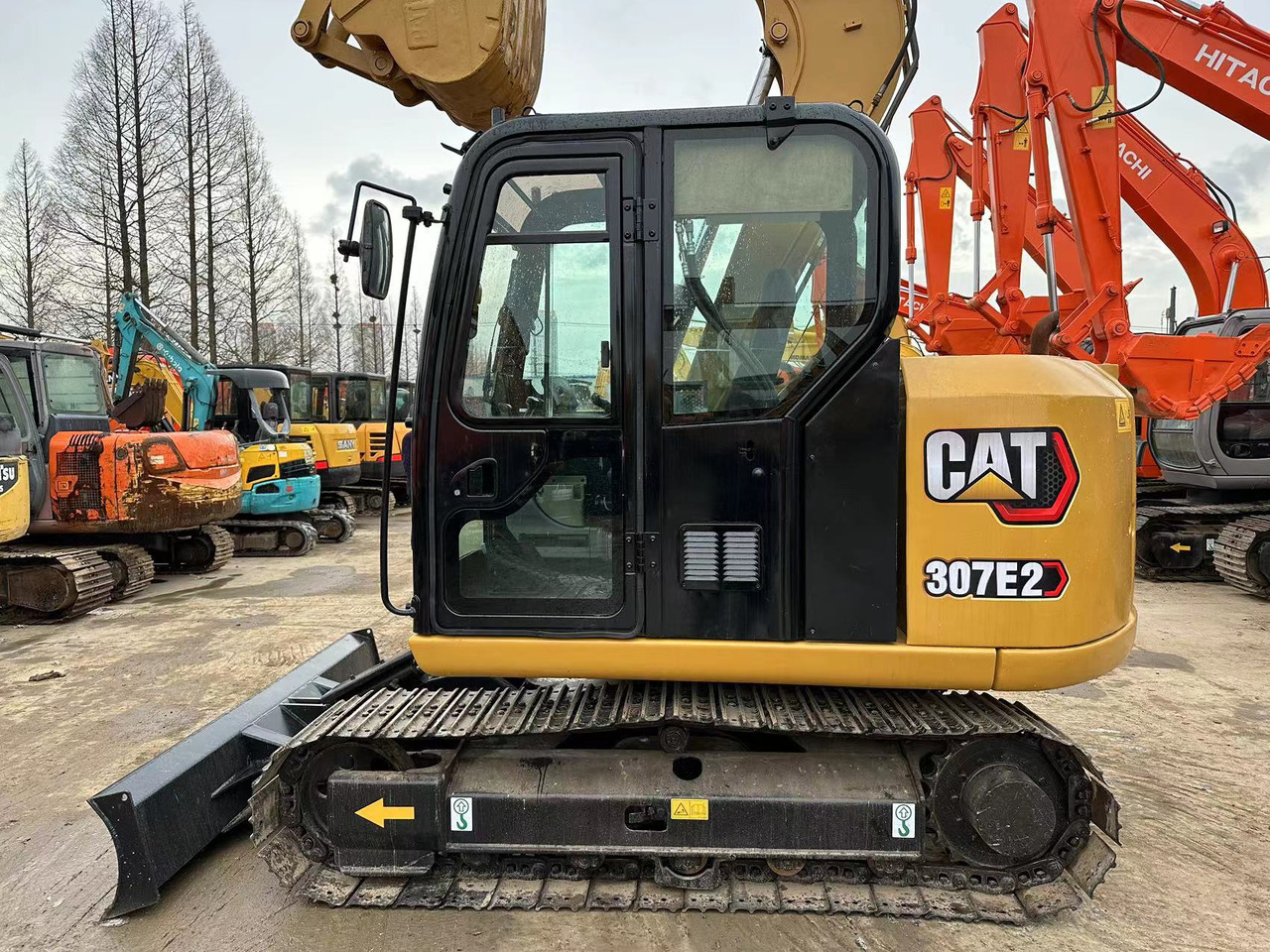 CATERPILLAR 307E2 - Mini pelle: photos 1 CATERPILLAR 307E2 - Mini pelle: photos 1