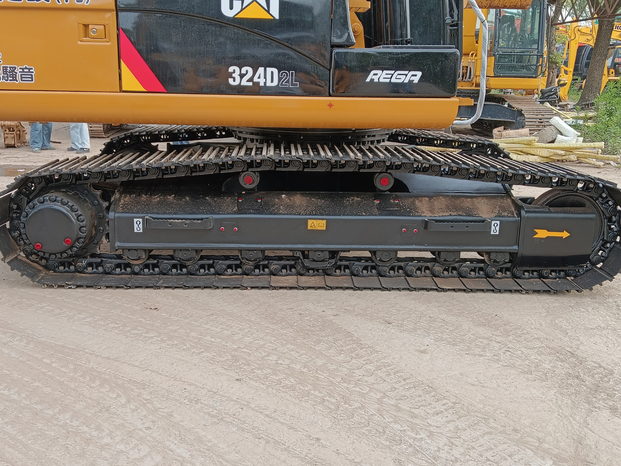 CATERPILLAR 324DL CAT 324D 330D - Pelle sur chenille: photos 3 CATERPILLAR 324DL CAT 324D 330D - Pelle sur chenille: photos 3