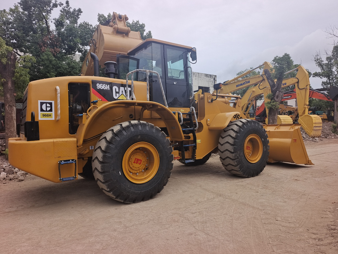 CATERPILLAR 966 H CAT 950 GC 950H - Chargeuse sur pneus: photos 1 CATERPILLAR 966 H CAT 950 GC 950H - Chargeuse sur pneus: photos 1