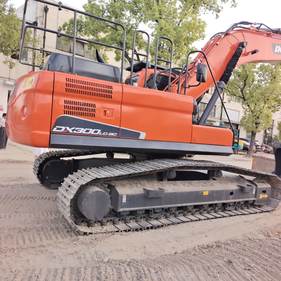 DOOSAN DX300 DX340 DX225 - Pelle sur chenille: photos 2 DOOSAN DX300 DX340 DX225 - Pelle sur chenille: photos 2