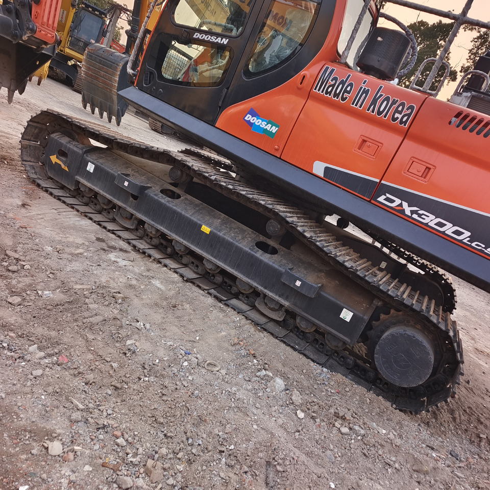 DOOSAN DX300LC-9C DX300LCA DX225 DX340 - Pelle sur chenille: photos 2 DOOSAN DX300LC-9C DX300LCA DX225 DX340 - Pelle sur chenille: photos 2