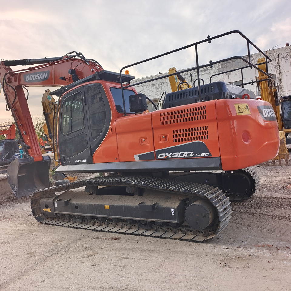 DOOSAN DX300LC-9C DX300LCA DX340 DX225 - Pelle sur chenille: photos 1 DOOSAN DX300LC-9C DX300LCA DX340 DX225 - Pelle sur chenille: photos 1