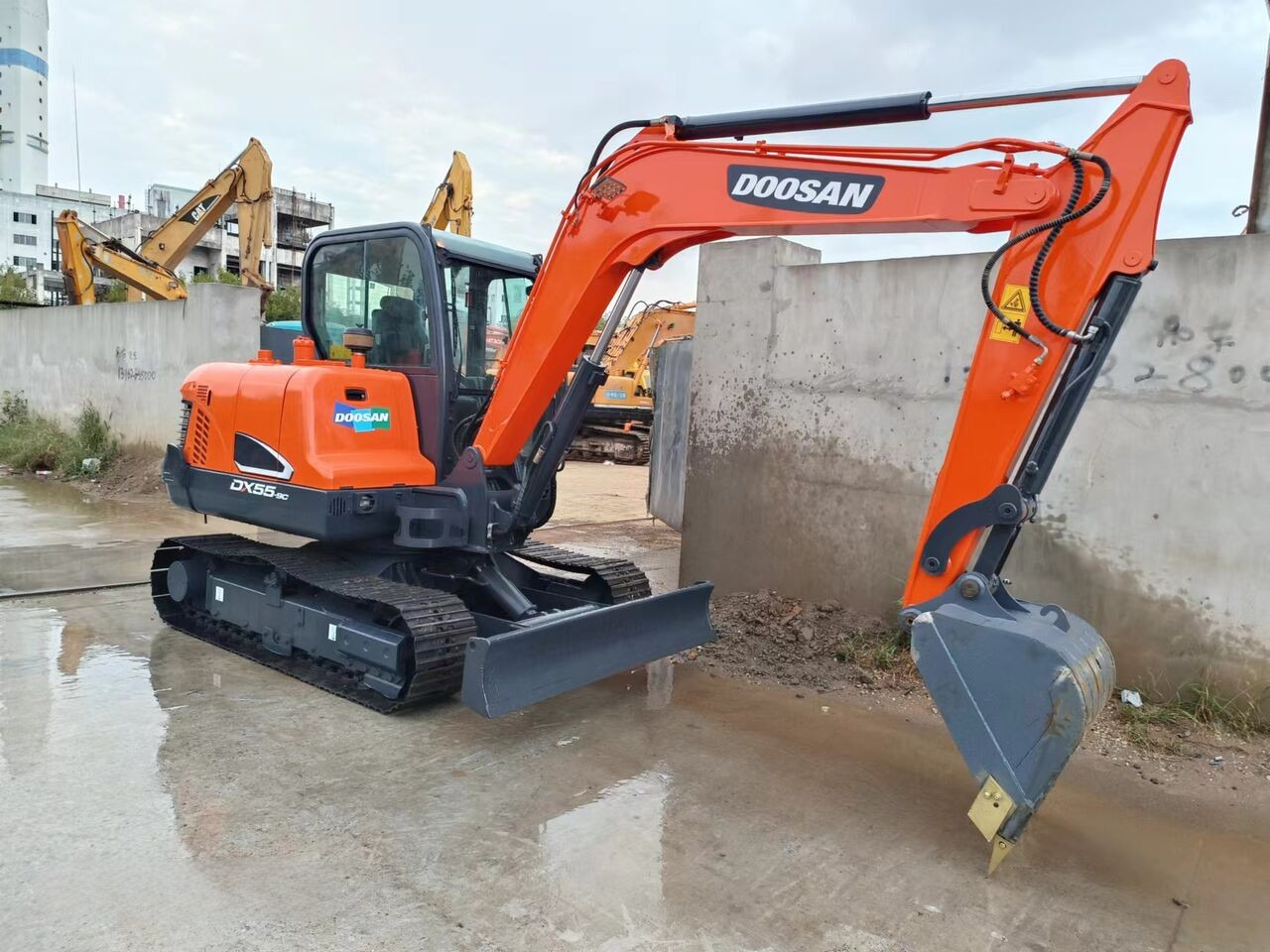 DOOSAN DX55-9C doosan dx 55 - 9 c - Mini pelle: photos 1 DOOSAN DX55-9C doosan dx 55 - 9 c - Mini pelle: photos 1