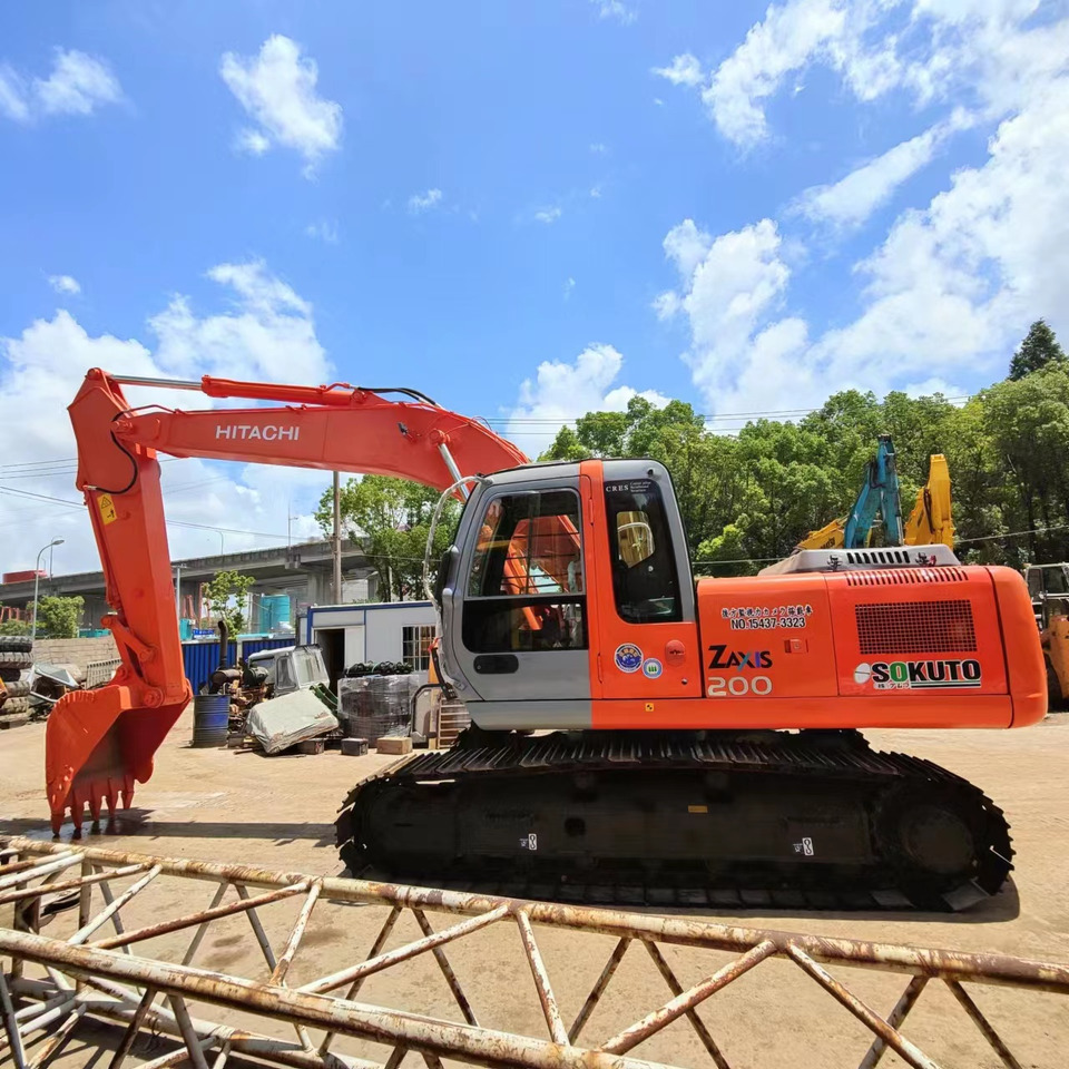 HITACHI ZX200-3 ZX200 - 3 ZX 200 - Pelle sur chenille: photos 1 HITACHI ZX200-3 ZX200 - 3 ZX 200 - Pelle sur chenille: photos 1