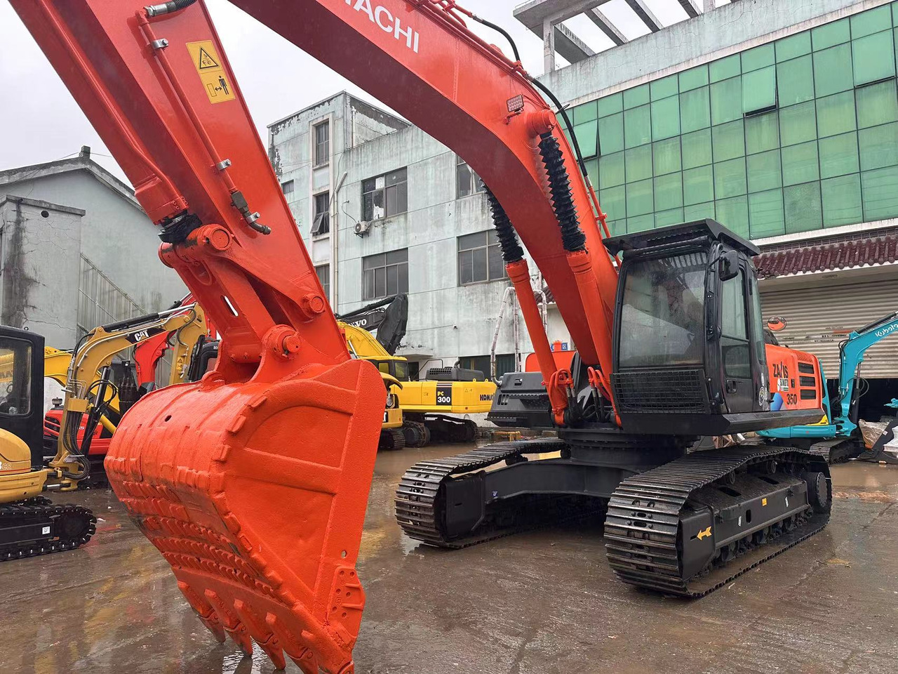 HITACHI ZX350 ZAXIS 350 - Pelle sur chenille: photos 5 HITACHI ZX350 ZAXIS 350 - Pelle sur chenille: photos 5