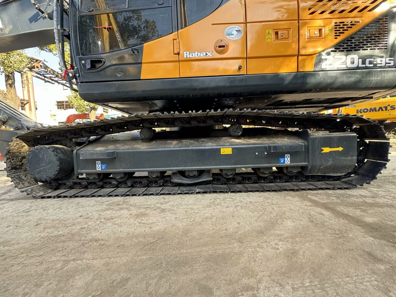 HYUNDAI 220LC - 9S 220LC-9T 305LC-9S 330LC-9S - Pelle sur chenille: photos 5 HYUNDAI 220LC - 9S 220LC-9T 305LC-9S 330LC-9S - Pelle sur chenille: photos 5