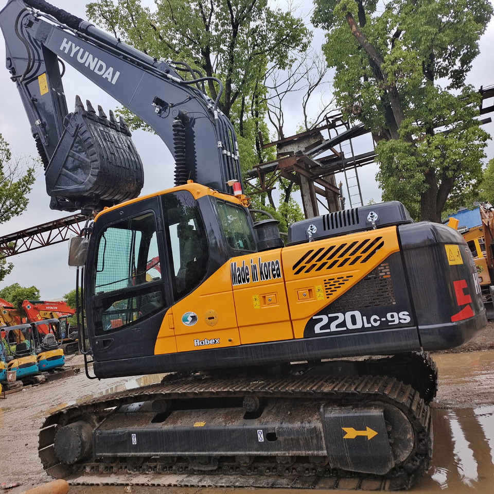 Pelle sur chenille HYUNDAI 220LC-9S 220LC - 9T: photos 1