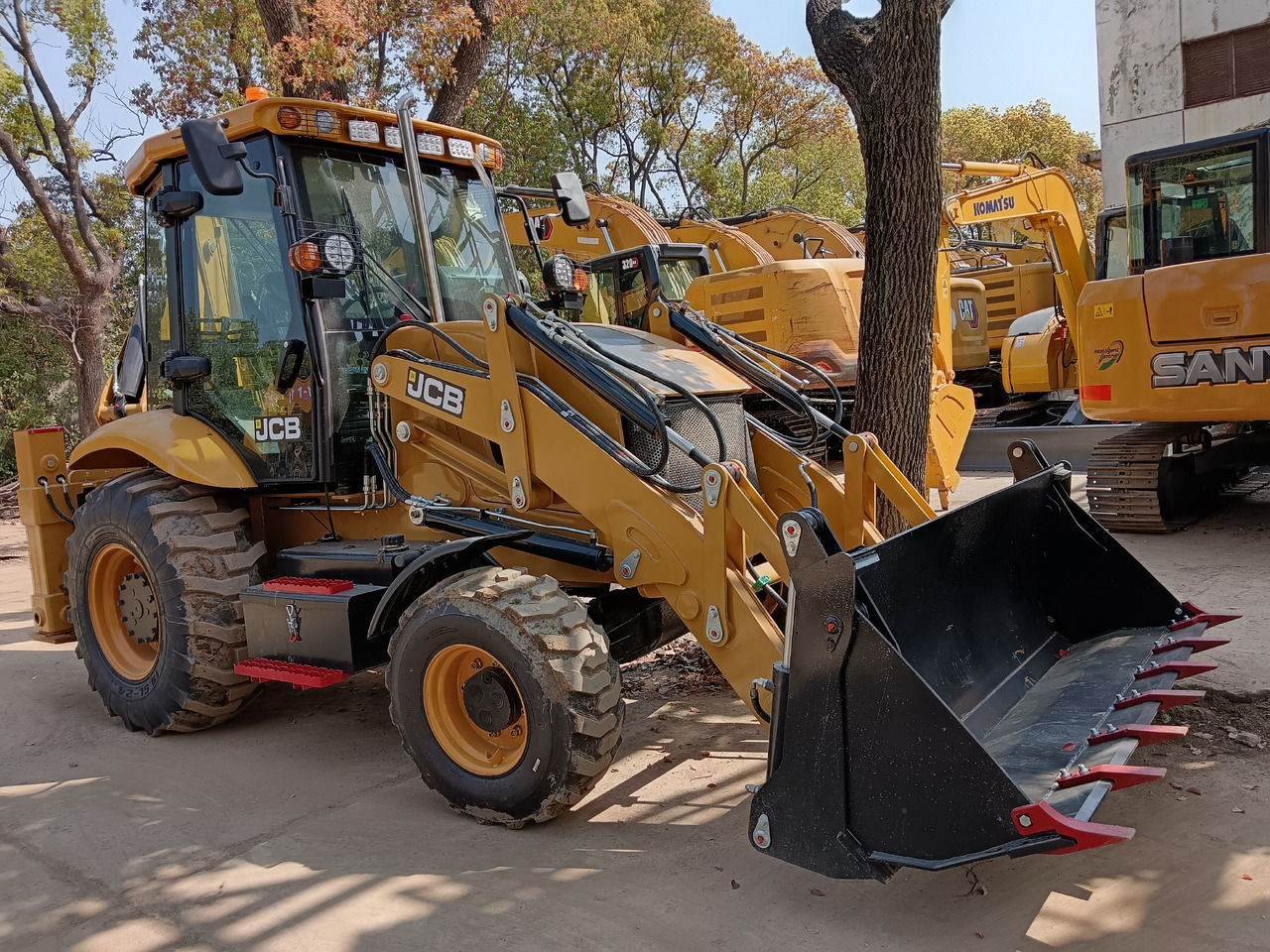 JCB 3CX - Tractopelle: photos 4 JCB 3CX - Tractopelle: photos 4