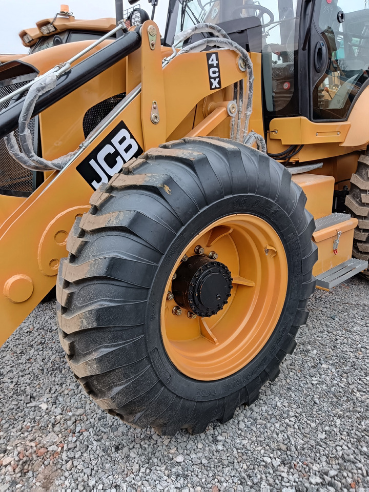 JCB 4CX 4*4 DRIVE - Tractopelle: photos 5 JCB 4CX 4*4 DRIVE - Tractopelle: photos 5