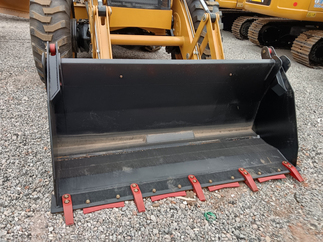 JCB 4CX 4*4 DRIVE - Tractopelle: photos 2 JCB 4CX 4*4 DRIVE - Tractopelle: photos 2