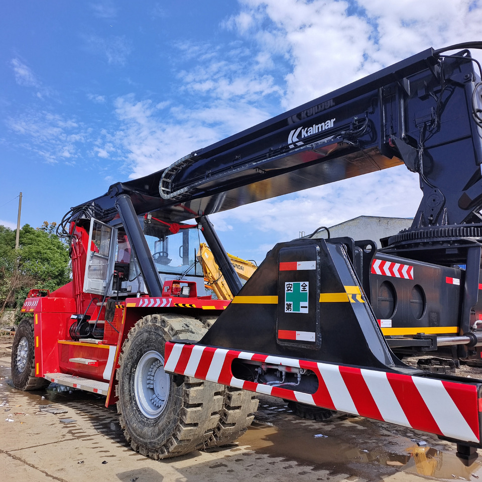 KALMAR DRF 450 - Reach stacker: photos 5 KALMAR DRF 450 - Reach stacker: photos 5