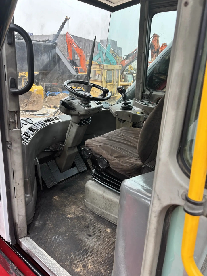 KALMAR DRS4527-S5 - Reach stacker: photos 5 KALMAR DRS4527-S5 - Reach stacker: photos 5