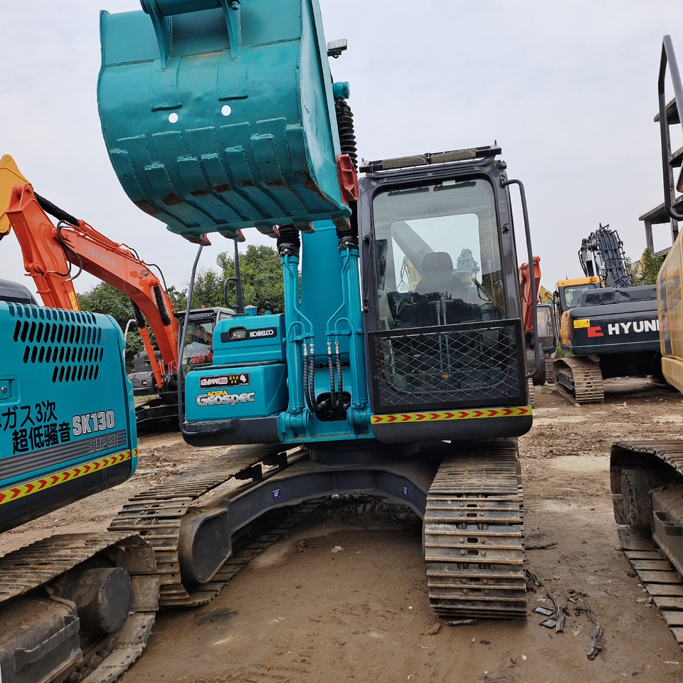 KOBELCO SK140 - Pelle sur chenille: photos 4 KOBELCO SK140 - Pelle sur chenille: photos 4