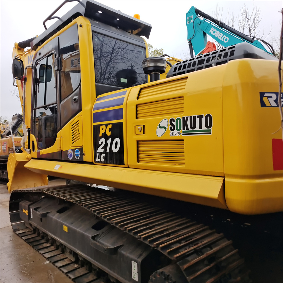 KOMATSU PC 210 LC - 8 - Pelle sur chenille: photos 1 KOMATSU PC 210 LC - 8 - Pelle sur chenille: photos 1
