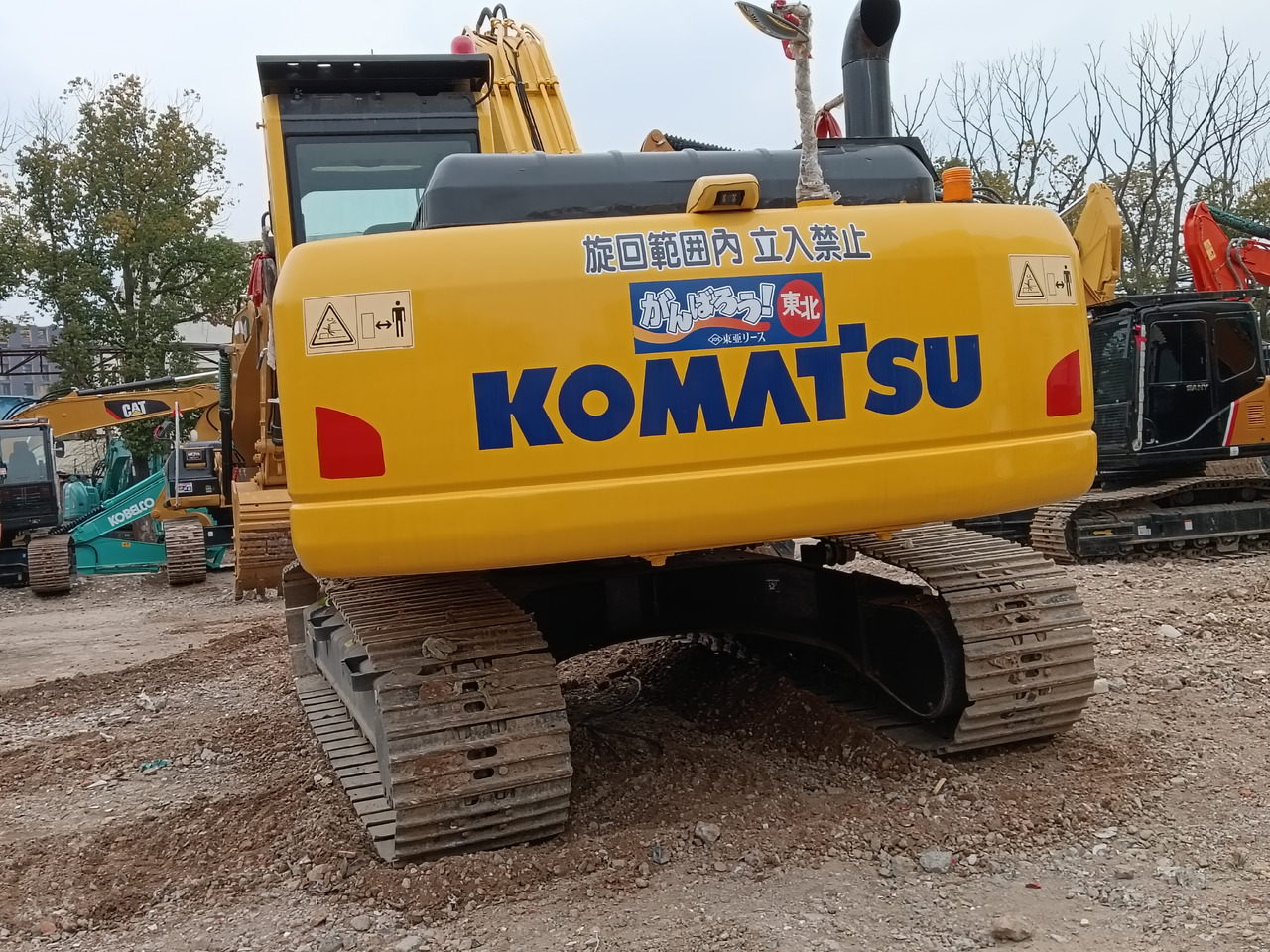 KOMATSU PC200-8 N1 - Pelle sur chenille: photos 4 KOMATSU PC200-8 N1 - Pelle sur chenille: photos 4