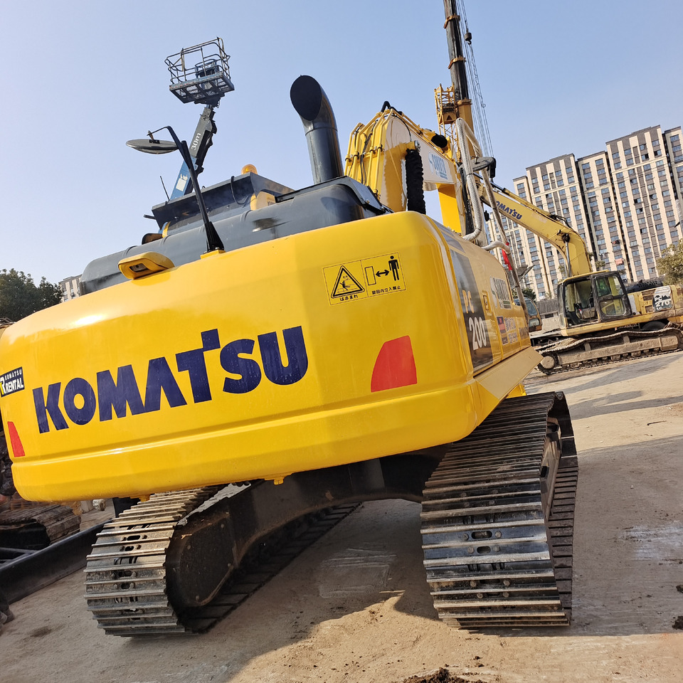 KOMATSU PC200-8N1 - Pelle sur chenille: photos 3 KOMATSU PC200-8N1 - Pelle sur chenille: photos 3
