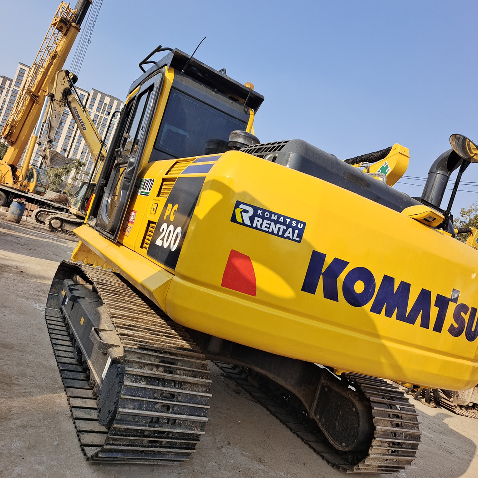KOMATSU PC200-8N1 - Pelle sur chenille: photos 4 KOMATSU PC200-8N1 - Pelle sur chenille: photos 4