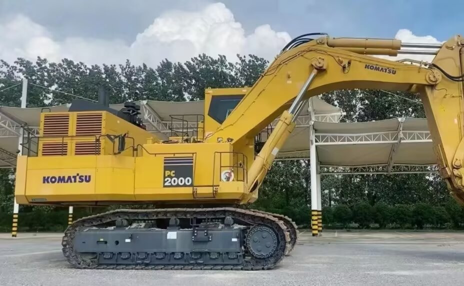 KOMATSU PC2000 200 TON EXCAVATOR - Machine d'exploitation minière: photos 1 KOMATSU PC2000 200 TON EXCAVATOR - Machine d'exploitation minière: photos 1