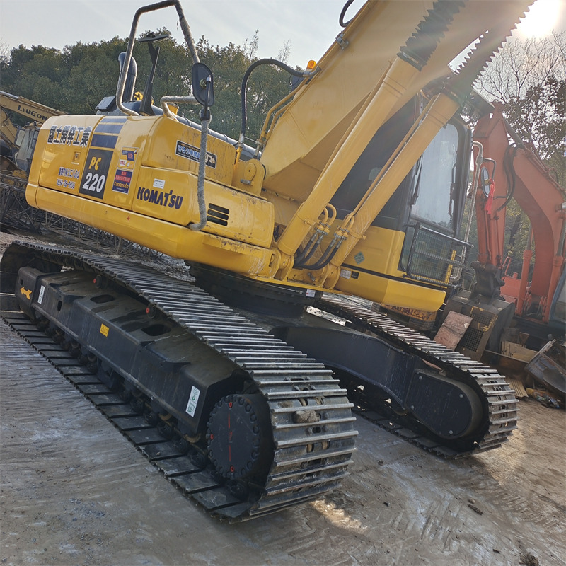 KOMATSU PC220-8N1 PC 220 - Pelle sur chenille: photos 3 KOMATSU PC220-8N1 PC 220 - Pelle sur chenille: photos 3