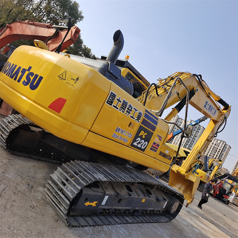 KOMATSU PC220-8N1 PC 220 - Pelle sur chenille: photos 2 KOMATSU PC220-8N1 PC 220 - Pelle sur chenille: photos 2