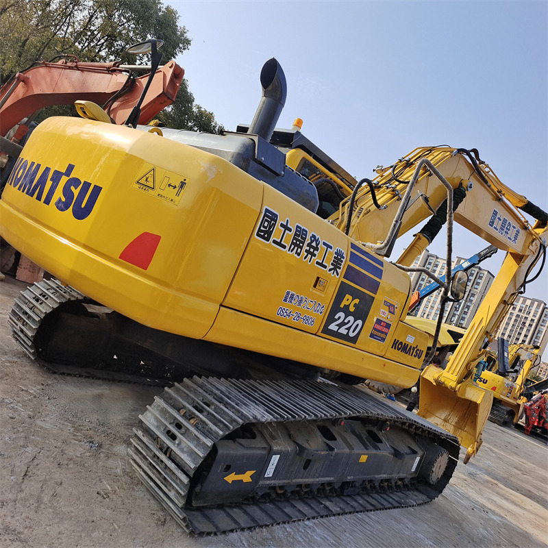 KOMATSU PC220-8N1 PC220 - Pelle sur chenille: photos 5 KOMATSU PC220-8N1 PC220 - Pelle sur chenille: photos 5