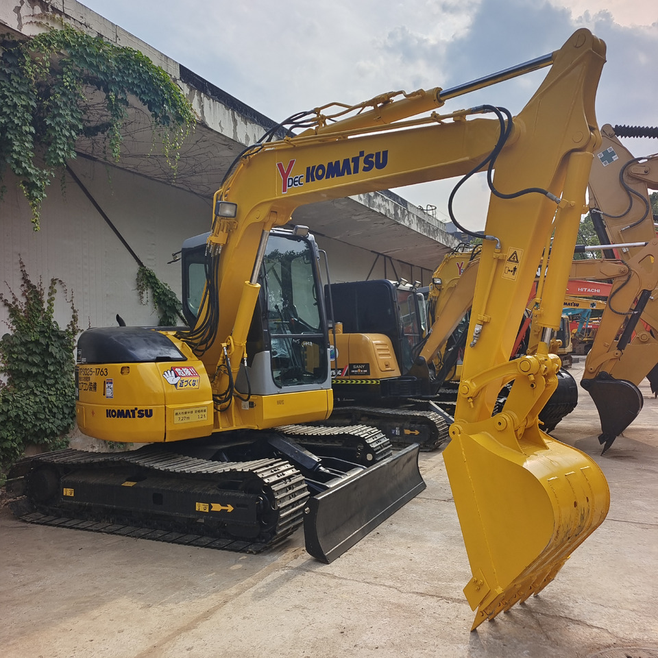 KOMATSU PC78US - Mini pelle: photos 1 KOMATSU PC78US - Mini pelle: photos 1