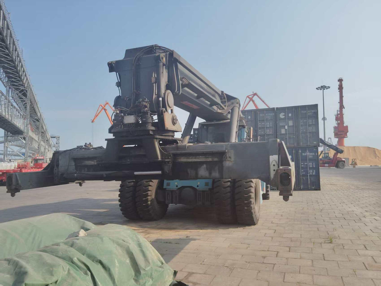 KONECRANES SMV 4531 TB5 - Reach stacker: photos 3 KONECRANES SMV 4531 TB5 - Reach stacker: photos 3