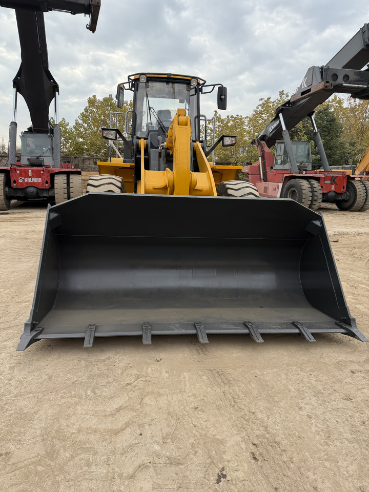 LIUGONG 856H - Chargeuse sur pneus: photos 3 LIUGONG 856H - Chargeuse sur pneus: photos 3