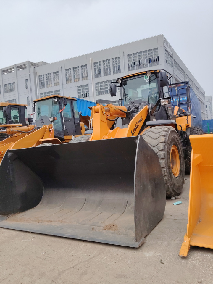 LIUGONG 870H - Chargeuse sur pneus: photos 3 LIUGONG 870H - Chargeuse sur pneus: photos 3