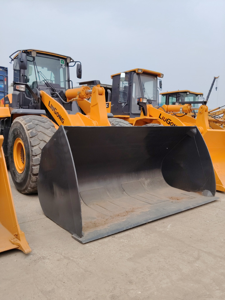 LIUGONG 870H - Chargeuse sur pneus: photos 1 LIUGONG 870H - Chargeuse sur pneus: photos 1