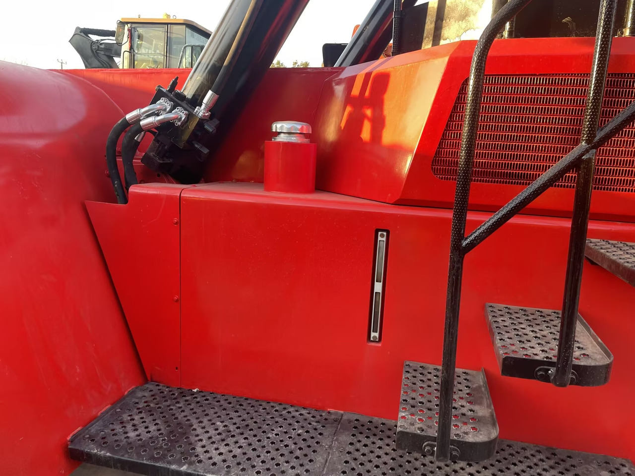 SANY SRSC45C30 - Reach stacker: photos 5 SANY SRSC45C30 - Reach stacker: photos 5