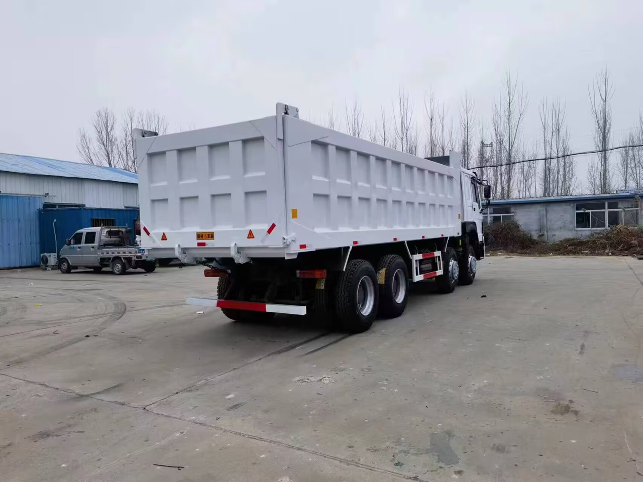 SINOTRUK 371 375 380 400 420 HP 8*4 6*4 - Camion benne: photos 5 SINOTRUK 371 375 380 400 420 HP 8*4 6*4 - Camion benne: photos 5