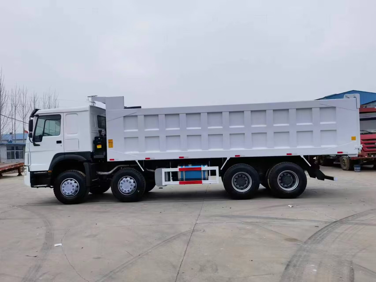 SINOTRUK 371 375 380 400 420 HP 8*4 6*4 - Camion benne: photos 3 SINOTRUK 371 375 380 400 420 HP 8*4 6*4 - Camion benne: photos 3