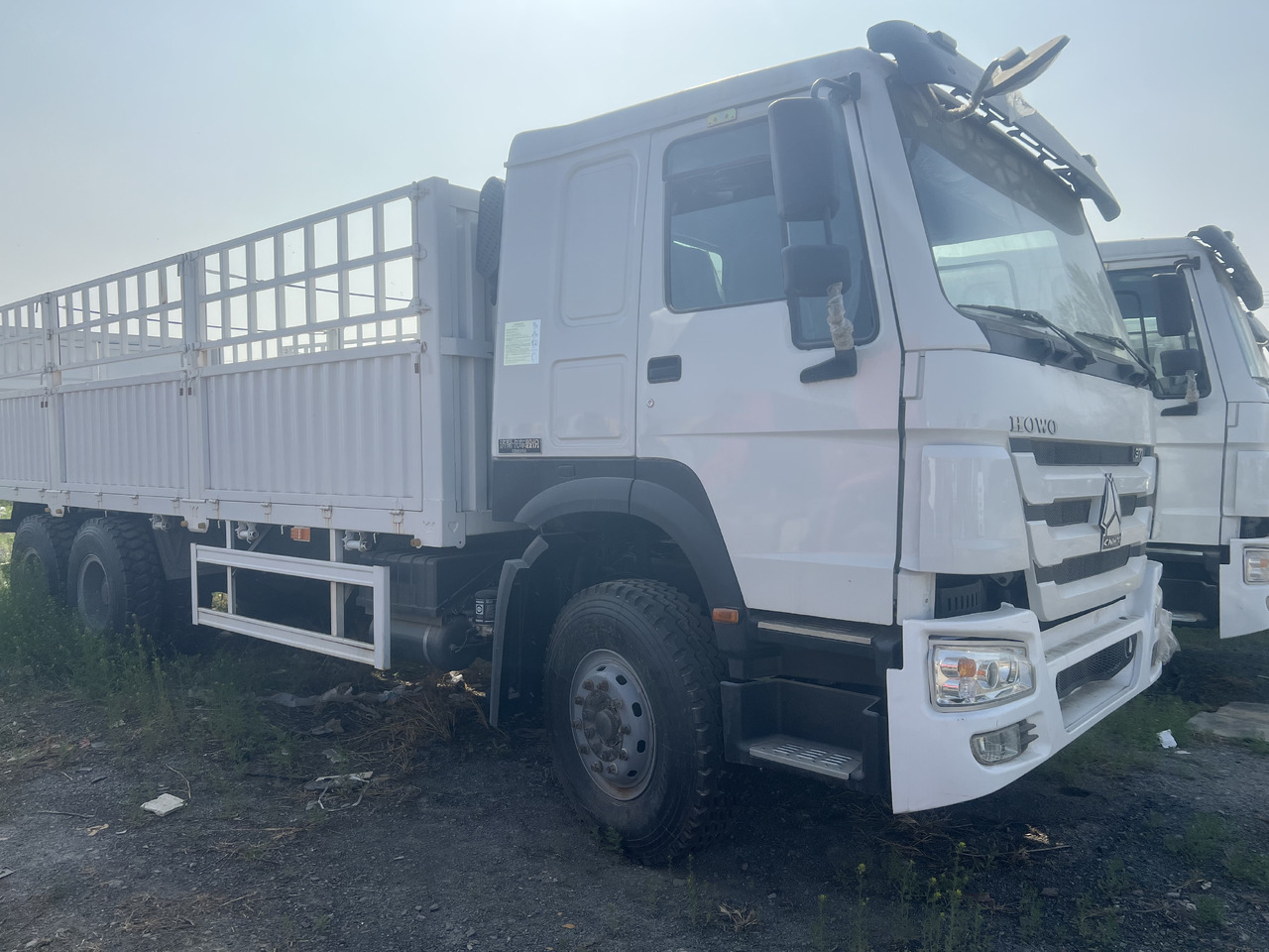 SINOTRUK 371 6*4 with FENCE LIVESTOCK TRUCK 375 380 400 420 8*4 DUMP TRUCK - Camion benne: photos 3 SINOTRUK 371 6*4 with FENCE LIVESTOCK TRUCK 375 380 400 420 8*4 DUMP TRUCK - Camion benne: photos 3