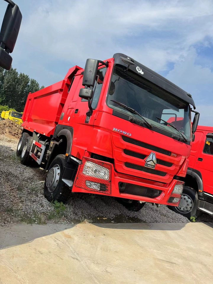 SINOTRUK HOWO 371 DUMP TRUCK 6*4 375 380 400 420 HP - Camion benne: photos 4 SINOTRUK HOWO 371 DUMP TRUCK 6*4 375 380 400 420 HP - Camion benne: photos 4