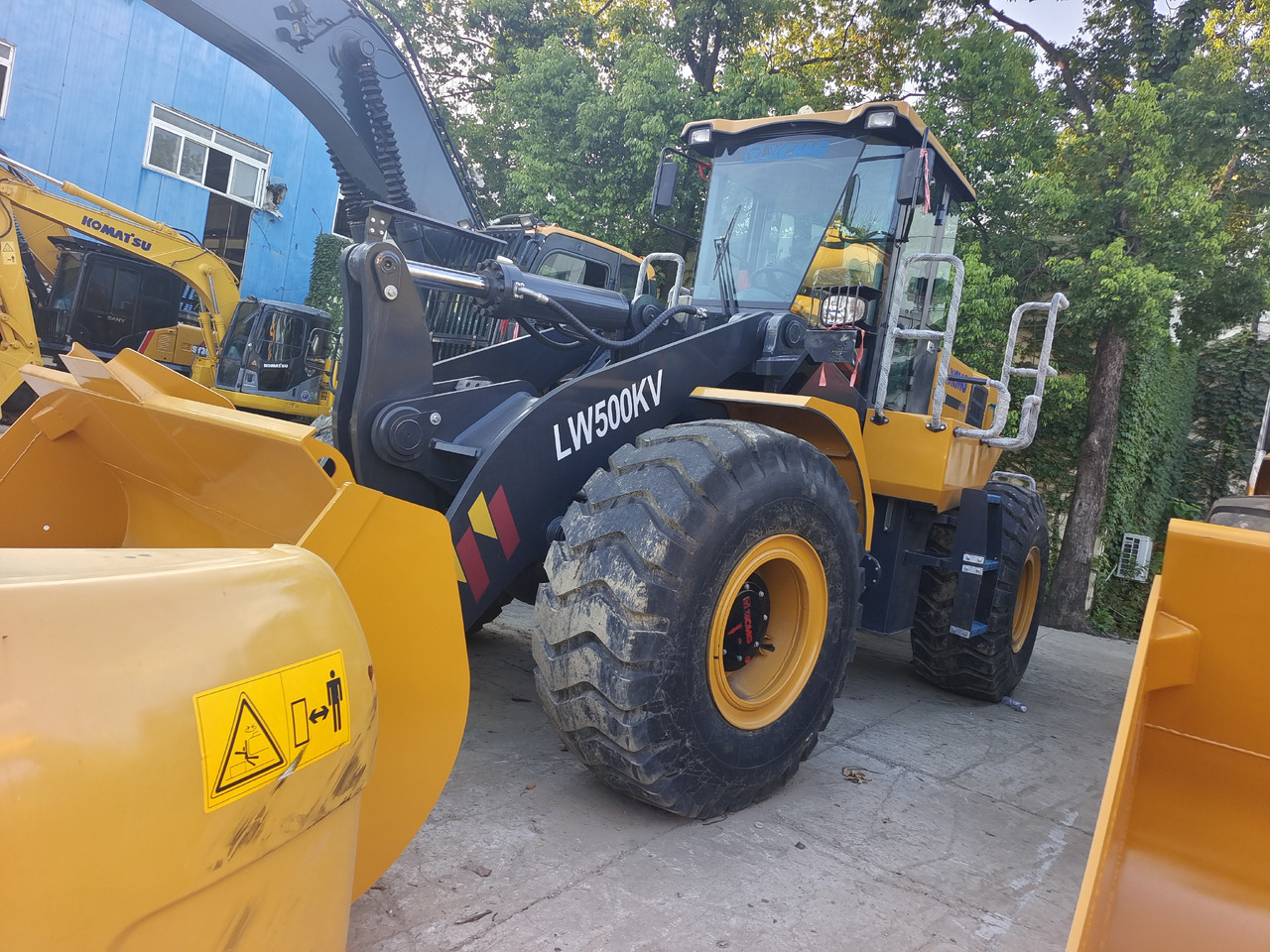 XCMG LW500KV - Chargeuse sur pneus: photos 1 XCMG LW500KV - Chargeuse sur pneus: photos 1