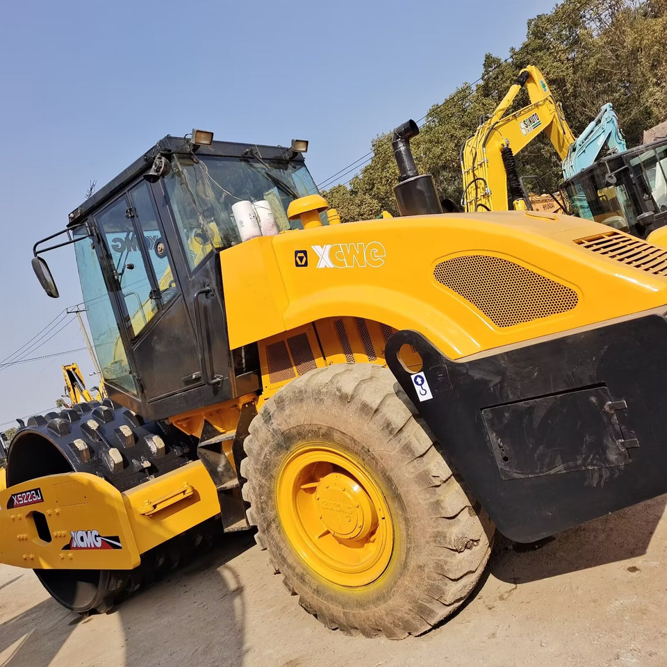 XCMG XS223J Goat Horn Vibratory Roller Compactor - Rouleau compresseur: photos 2 XCMG XS223J Goat Horn Vibratory Roller Compactor - Rouleau compresseur: photos 2