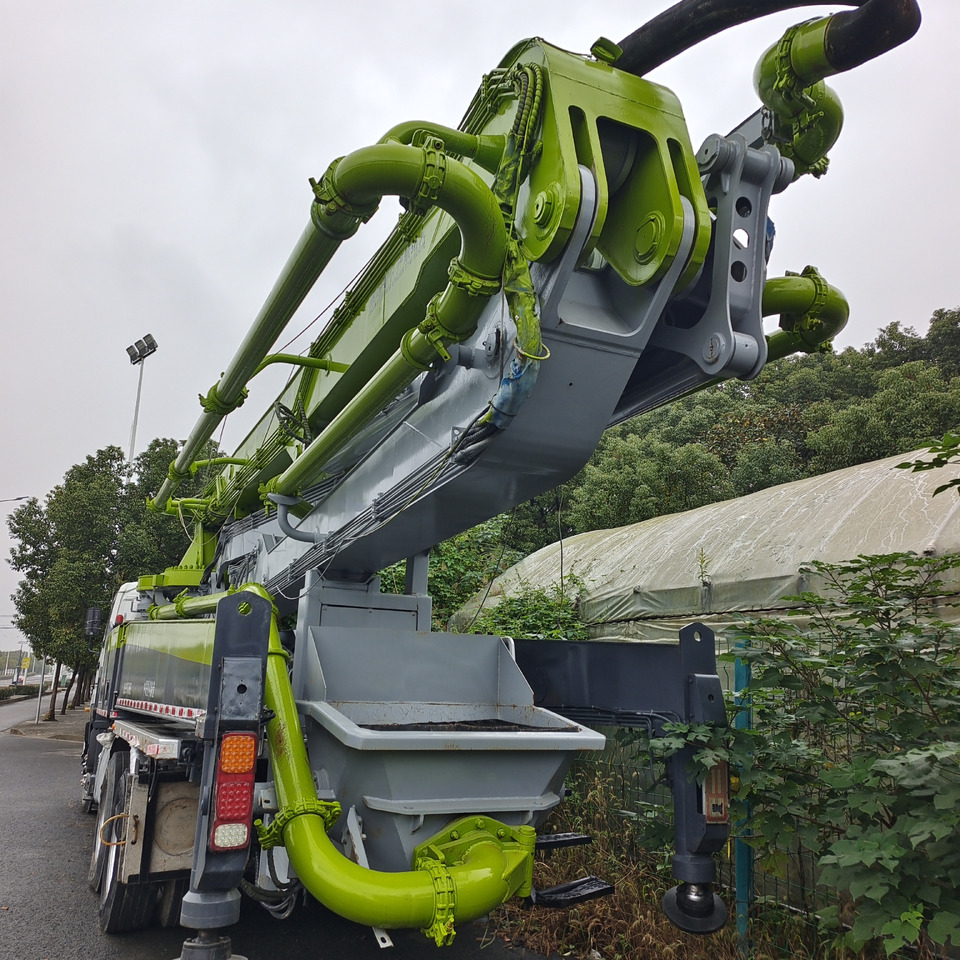 ZOOMLION ZLJ5336THBSE - Camion pompe: photos 5 ZOOMLION ZLJ5336THBSE - Camion pompe: photos 5
