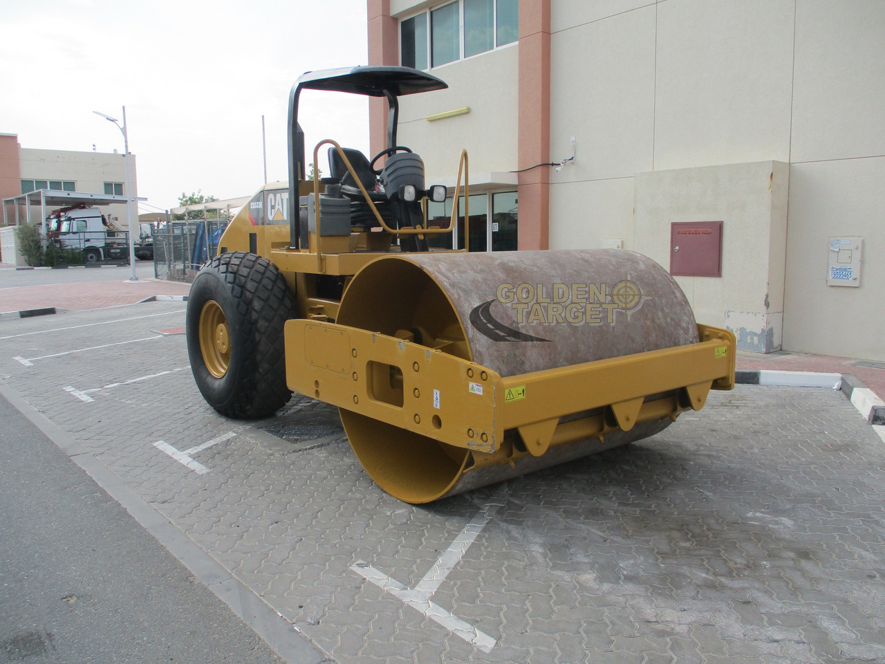 CATERPILLAR CS533E VIBRATORY ROLLER - Rouleau compresseur: photos 1 CATERPILLAR CS533E VIBRATORY ROLLER - Rouleau compresseur: photos 1