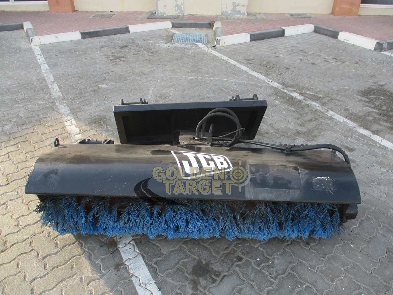 JCB Broom Attachment - Brosse pour Mini chargeuse: photos 1 JCB Broom Attachment - Brosse pour Mini chargeuse: photos 1