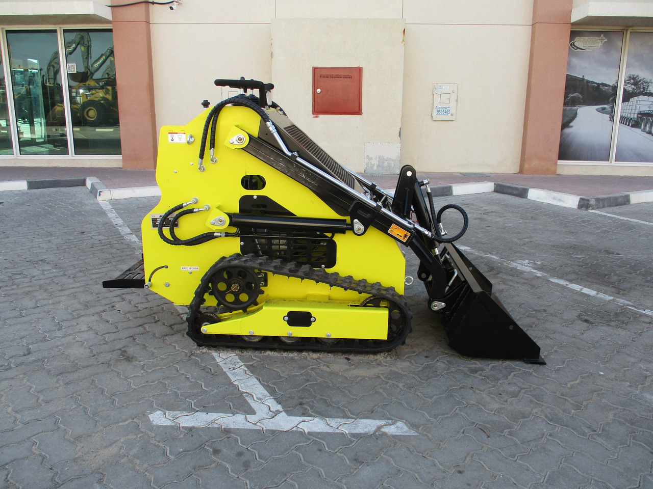MACHPRO MPS330 Mini Skid Steer - Mini chargeuse: photos 5 MACHPRO MPS330 Mini Skid Steer - Mini chargeuse: photos 5