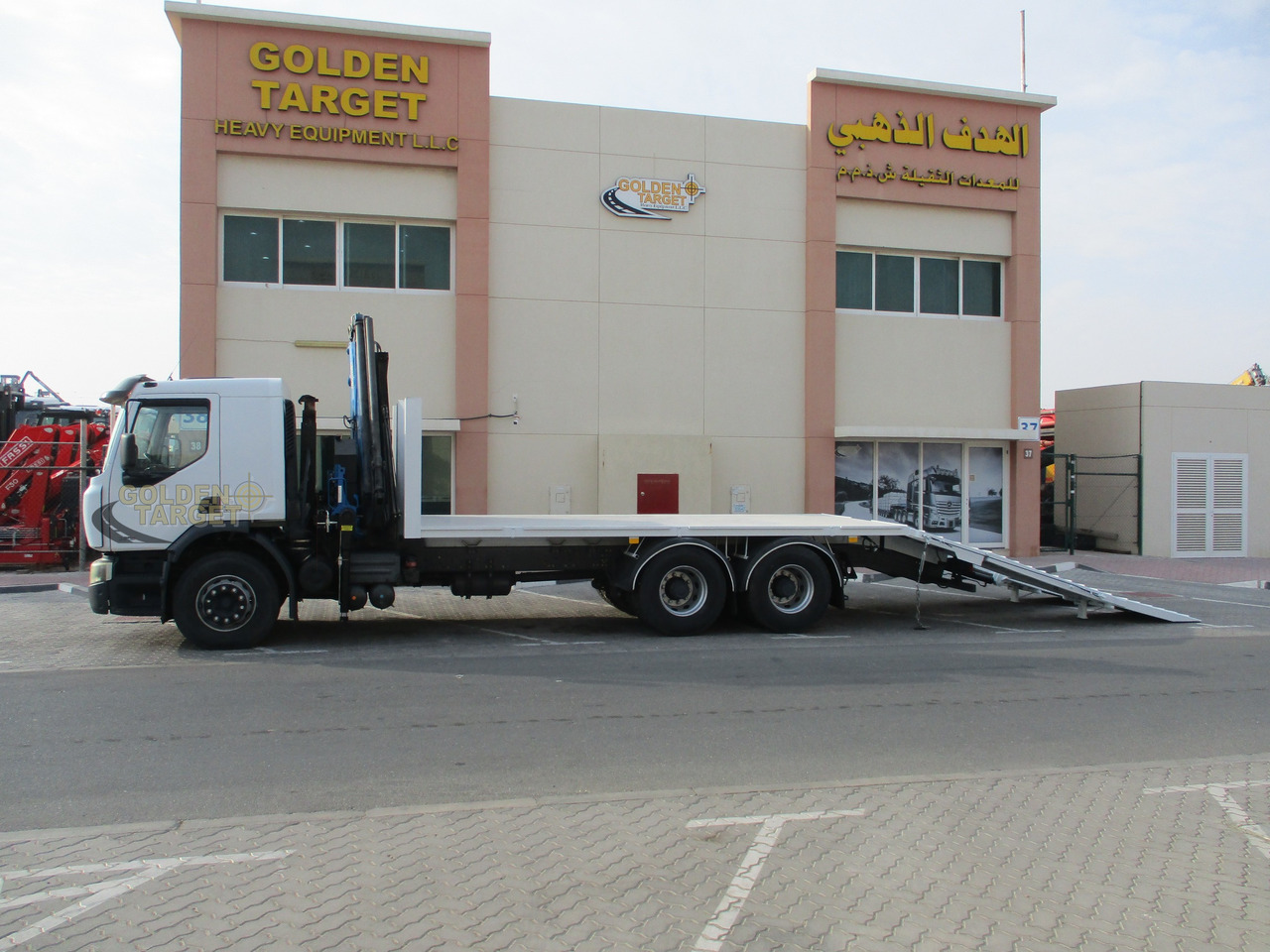 Camion grue RENAULT Kerax 380 6×4 Crane Truck: photos 7 Camion grue RENAULT Kerax 380 6×4 Crane Truck: photos 7