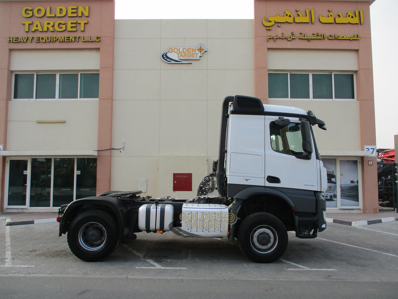 Mercedes-Benz Actros 2045 4x4 Head Truck - Tracteur routier: photos 5 Mercedes-Benz Actros 2045 4x4 Head Truck - Tracteur routier: photos 5