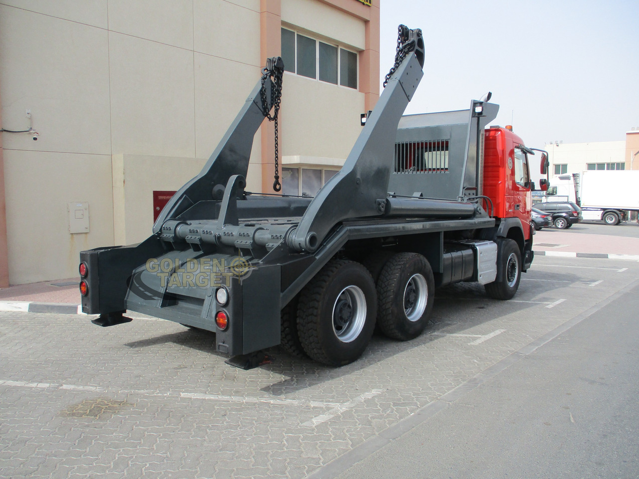 VOLVO FMX330 6x4 Skip Loader - Camion multibenne: photos 3 VOLVO FMX330 6x4 Skip Loader - Camion multibenne: photos 3