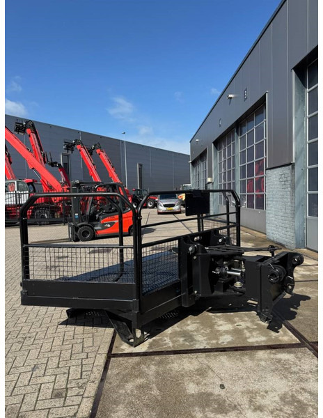 Manitou Nacelle Roofing basket - Accessoire pour Engins de chantier: photos 3 Manitou Nacelle Roofing basket - Accessoire pour Engins de chantier: photos 3